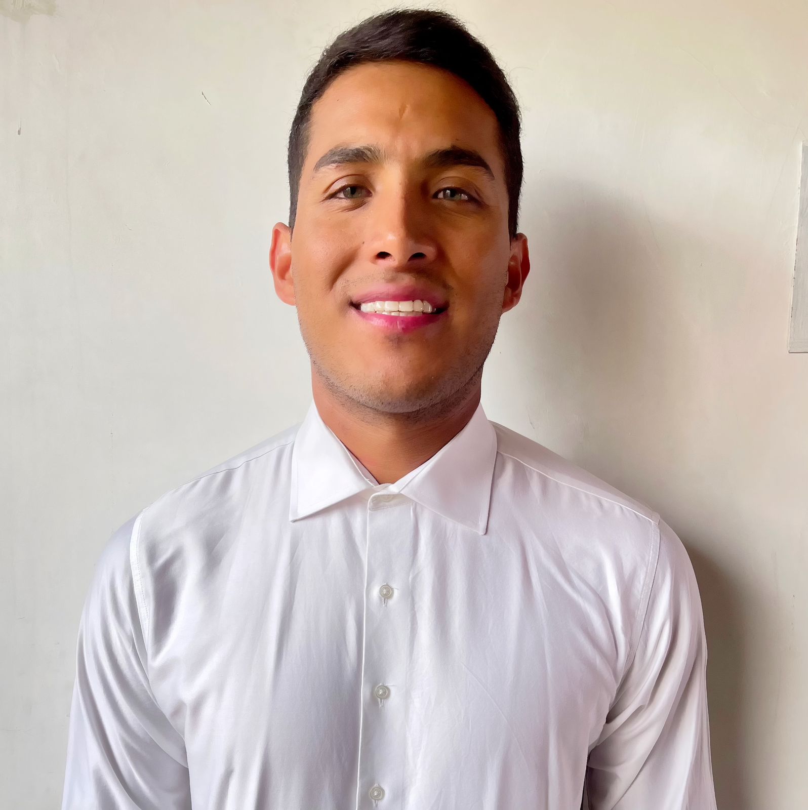 Lic. Iván Llamas López.